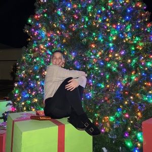 Meet your Posher, Kayla